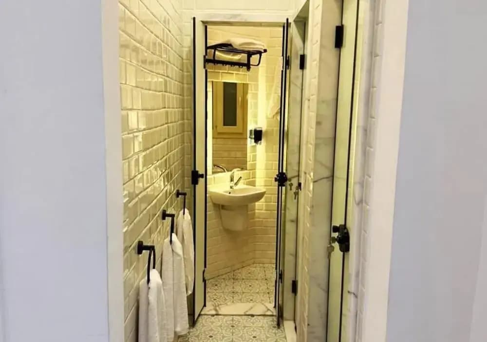 marhaba inn - photo 9