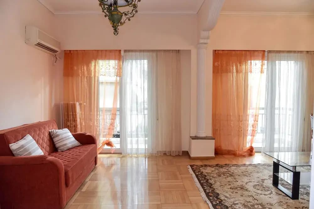 Cozy & Spacious Apartment in Central - photo 6