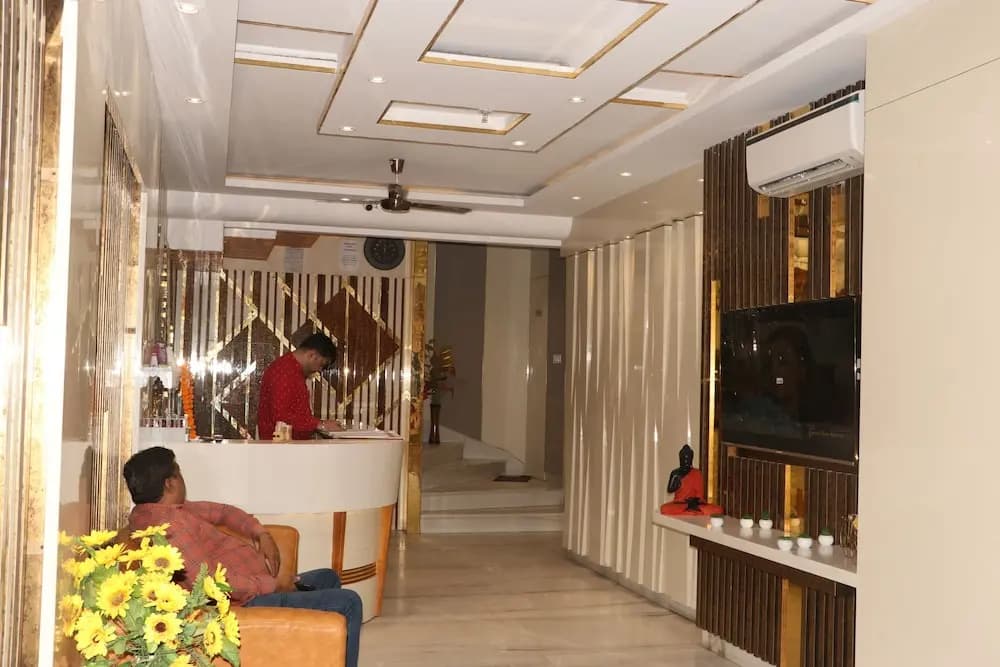 Hotel Worth Paharganj - photo 17