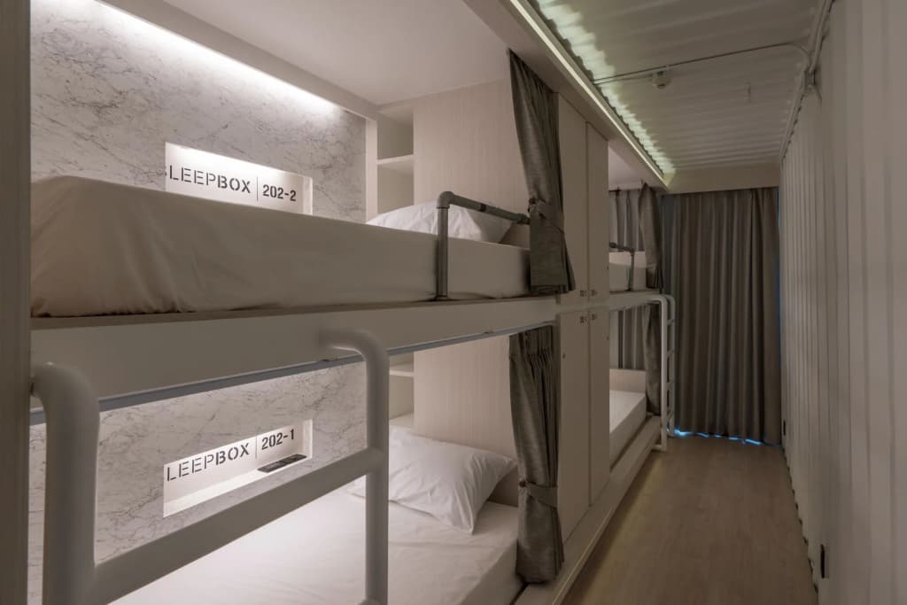 Sleep Box Sukhumvit 22 - photo 4