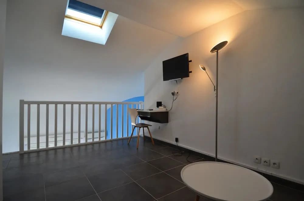 Modern duplex apartment 4 persons near train station Acropolis in Nice - photo 10