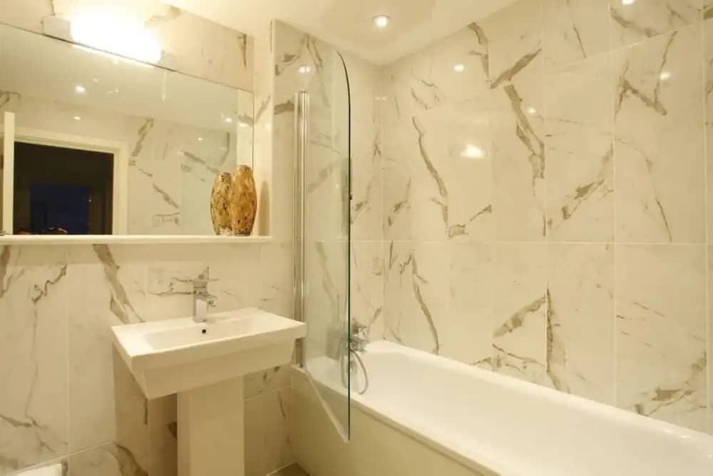 2 Bedroom Flat in Limehouse Sleeps 4 Guests - photo 6