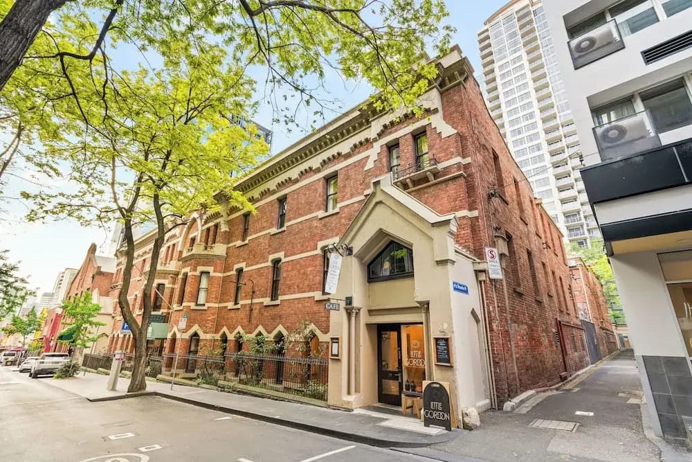 Gordon House Apartments - photo 1