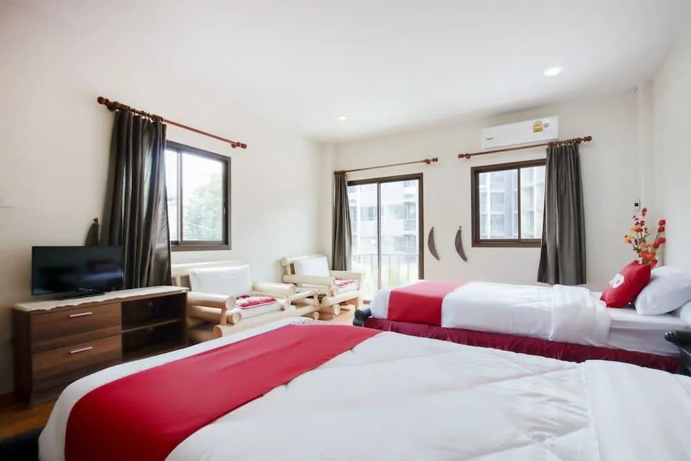 OYO 888 Apinyas Place Karon - photo 4