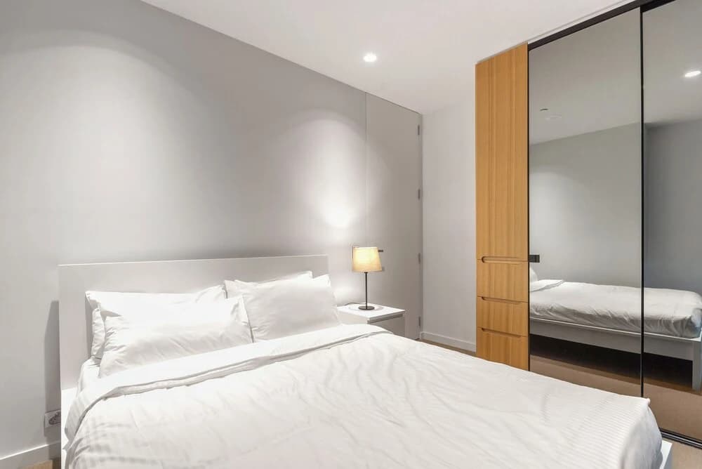 Light Tower Apartment - photo 5
