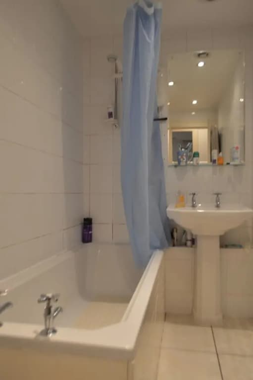 1 Bedroom Flat In Central Edinburgh - photo 5