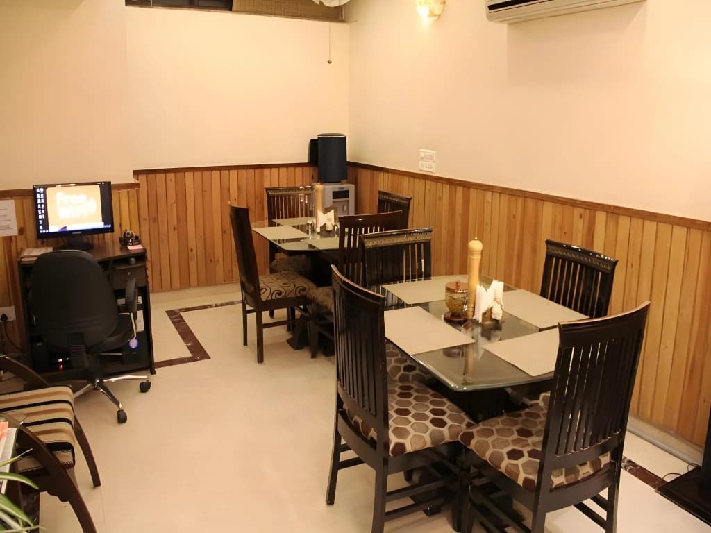 Wood Castle Hotel - photo 20