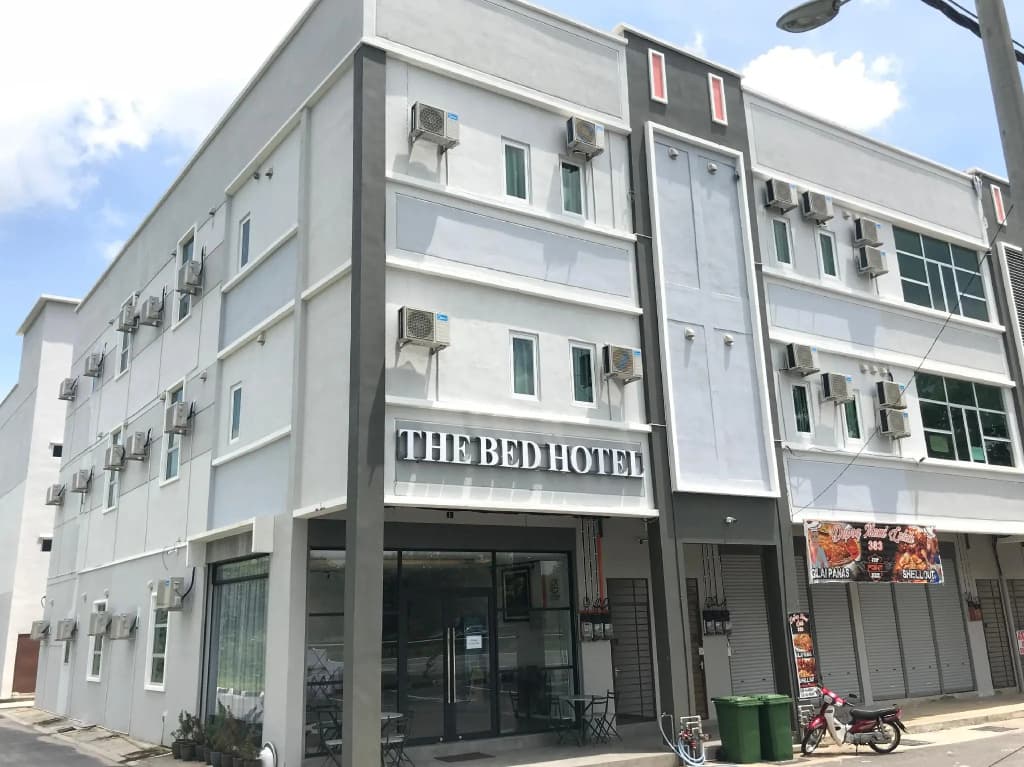The Bed Hotel - photo 14