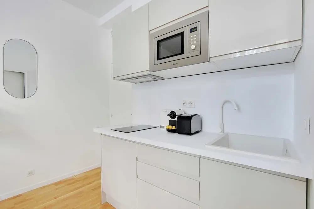 Cute Studio in Eclectic 18th District - 1 - photo 11