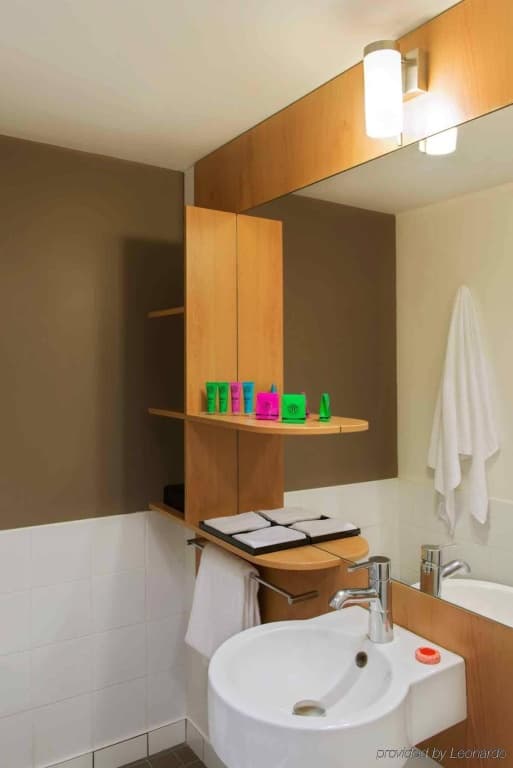 ibis Sydney Darling Harbour - photo 10