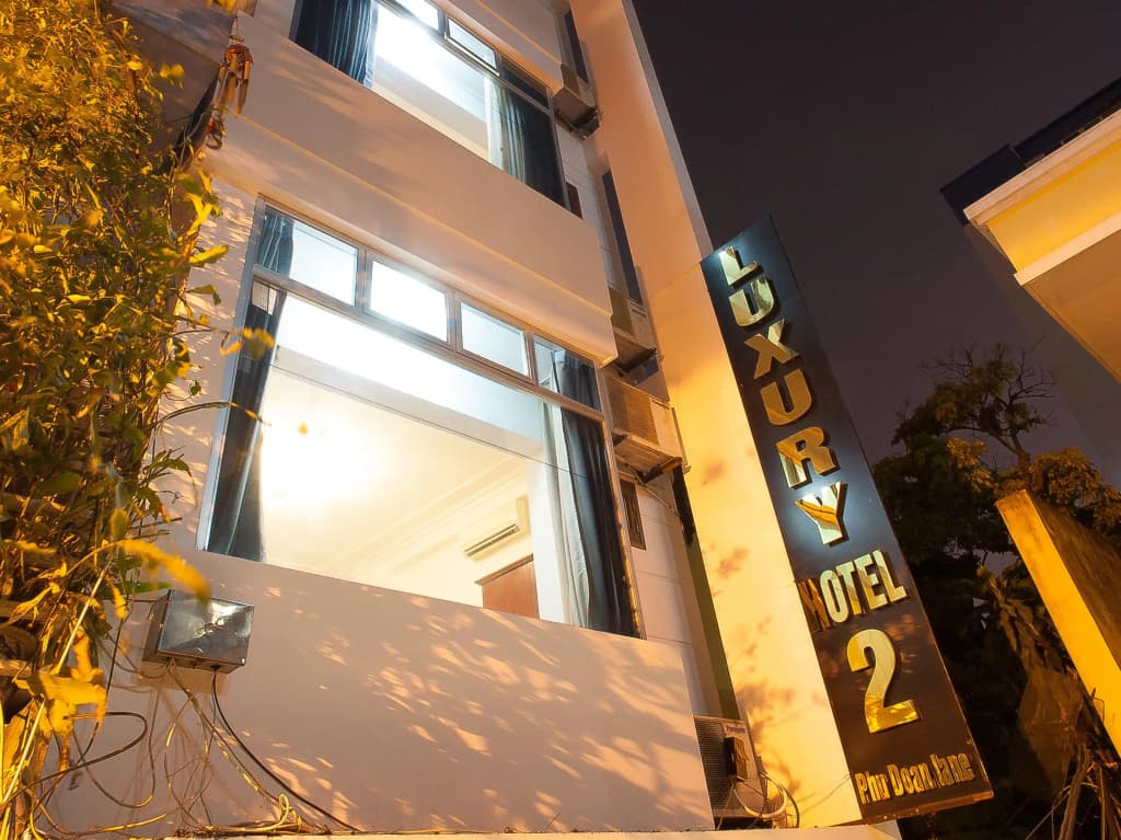 Luxury Hotel - main photo