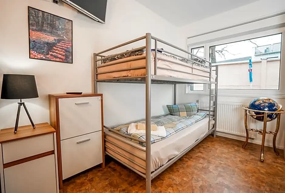Motel Home Berlin - photo 4