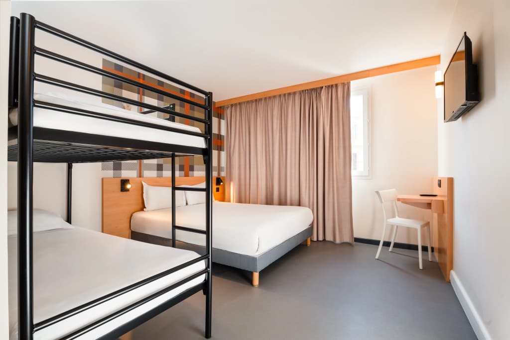 easyHotel Nice Old Town - photo 9