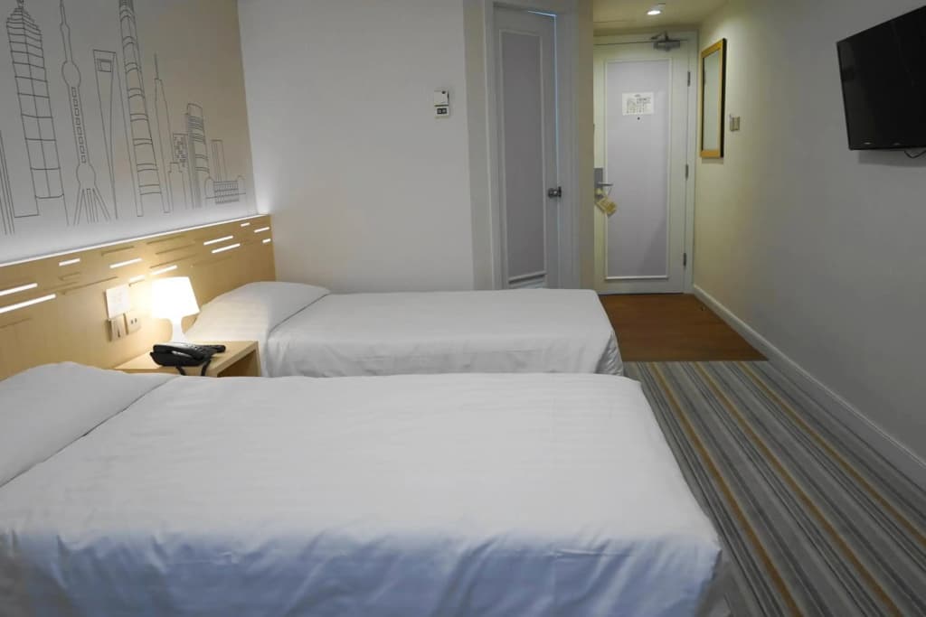 West Hotel - photo 18