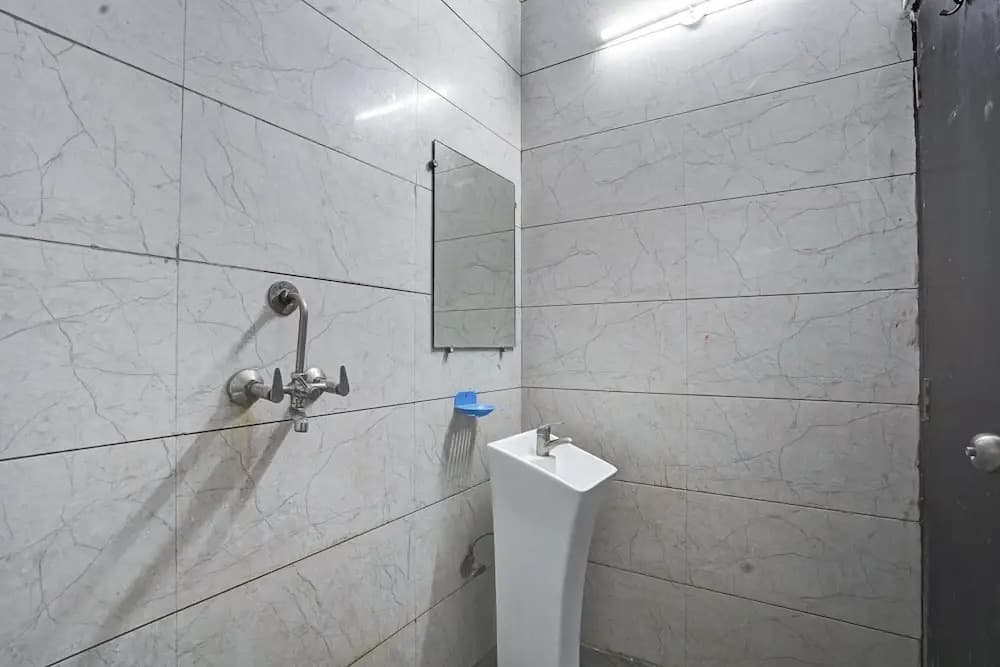 Hotel Twamev Couple Friendly Laxmi Nagar - photo 17