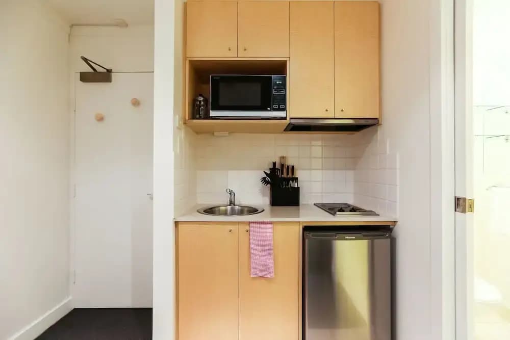 WILLOW, Carlton Studio Apartment - photo 16