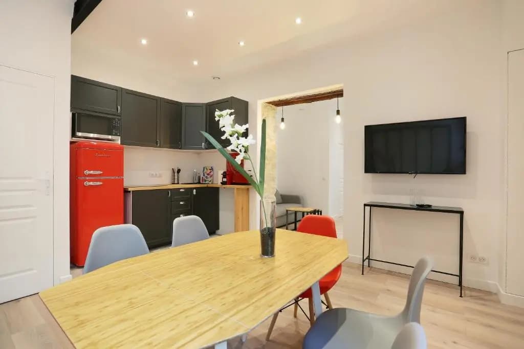 Pick A Flat's Upper Marais Apartments- Rue du Faubourg Saint-Martin - photo 14