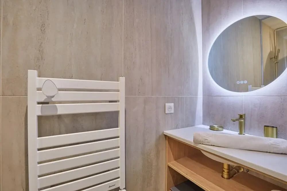 Superb Apartment in the Heart of Paris - photo 9