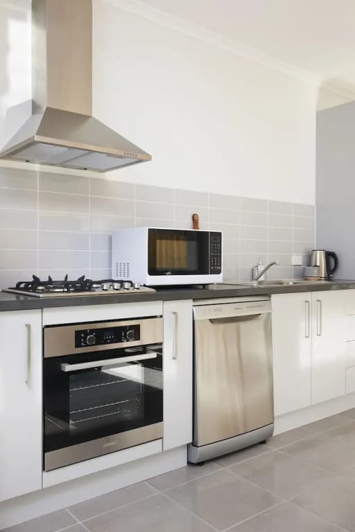 Hotel Quality 2 Bedroom Apartment - photo 12