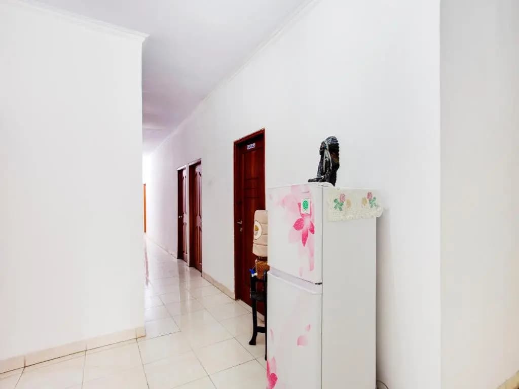 OYO 3725 Sisca Guest House - photo 11