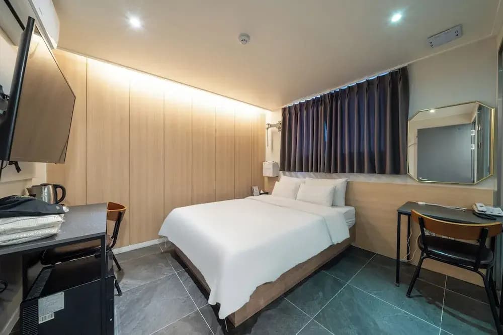 M&Lucky Hotel - photo 7