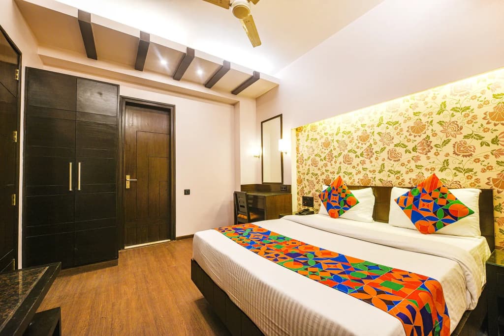 FabHotel Aashraye - photo 7