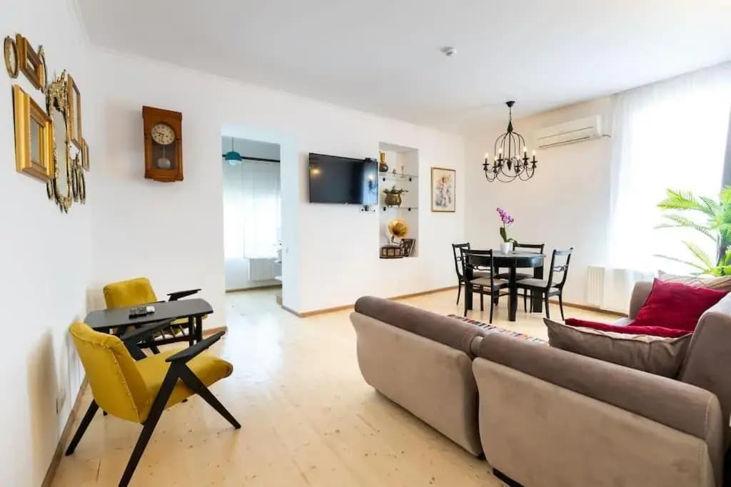 2 Bedroom Apartment Behind Opera House - photo 11