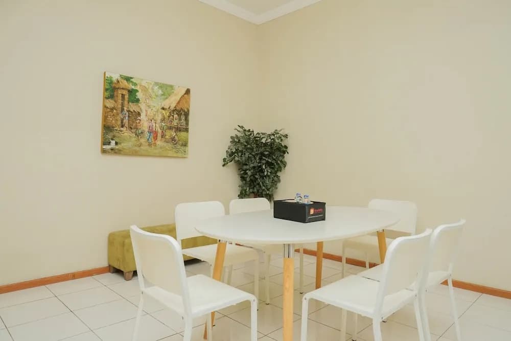 3BR Executive Residence at Grand Palace Kemayoran - photo 17