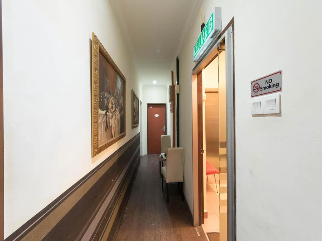 OYO 157 Norbu Hotel - photo 12