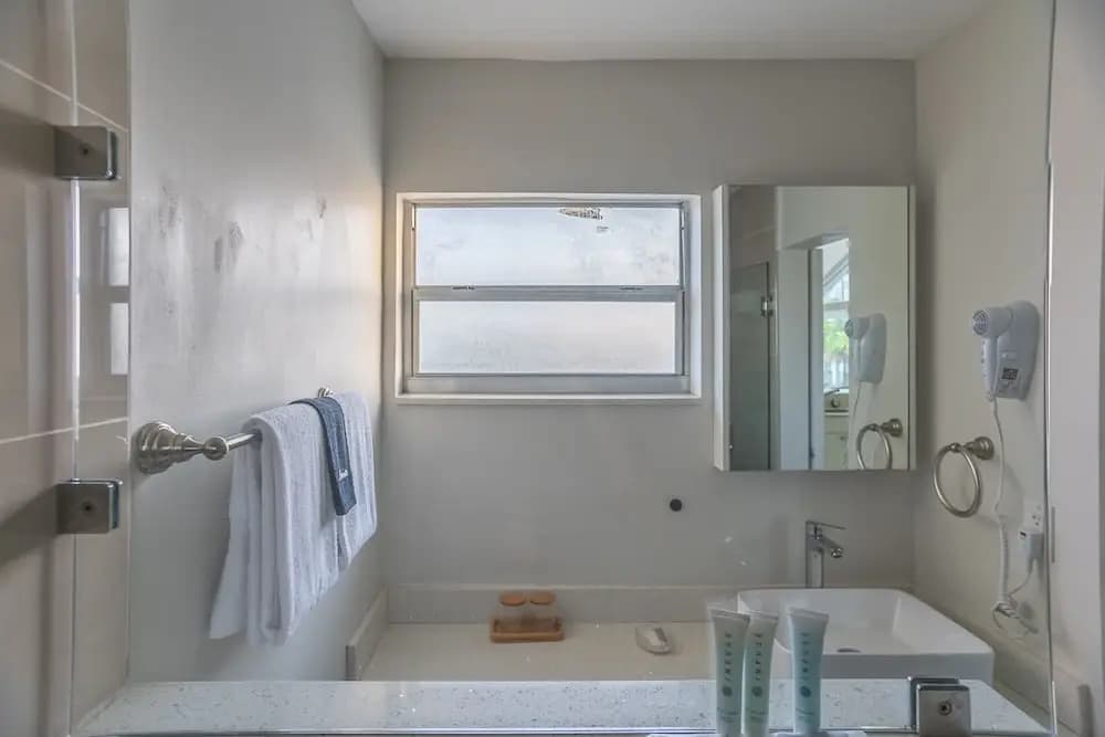 The Biscayne Hotel - photo 31