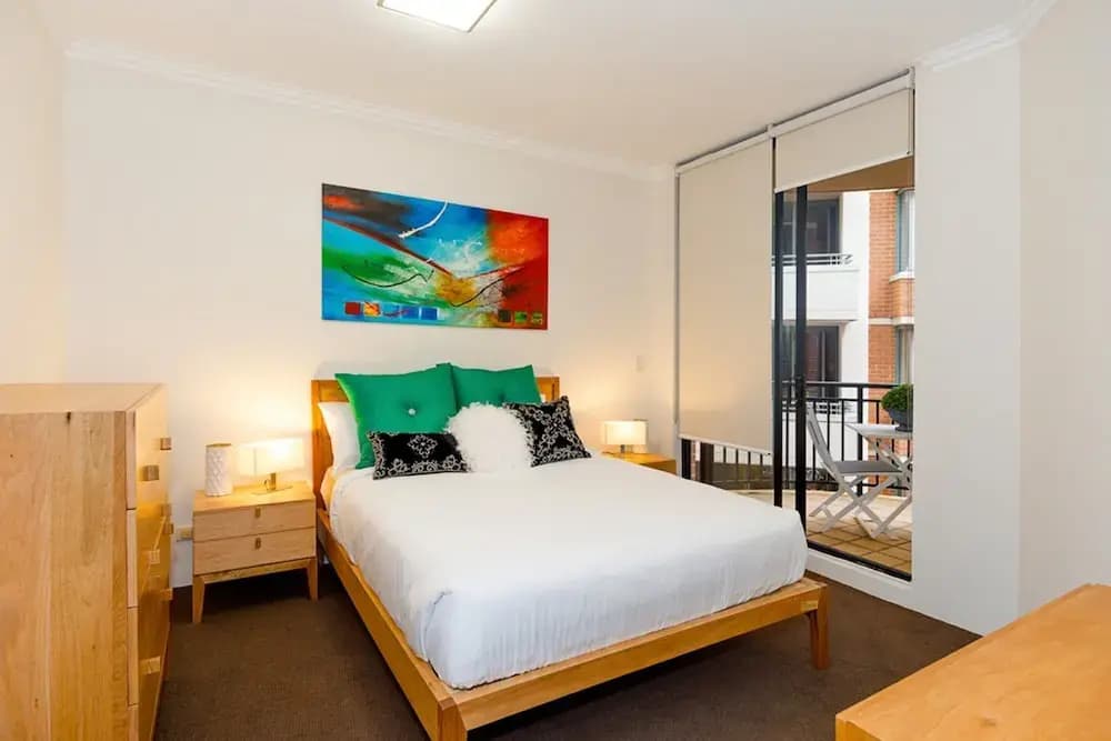 Thriving City Location, Dining hub Near CBD - photo 2