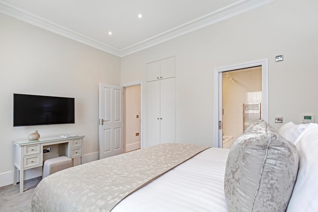 Chesham Court - photo 5