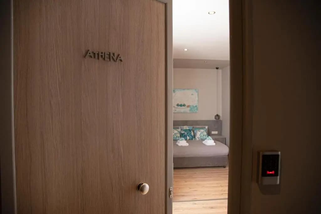 Wisdom Residence Luxury Apartments at Plaka - photo 8