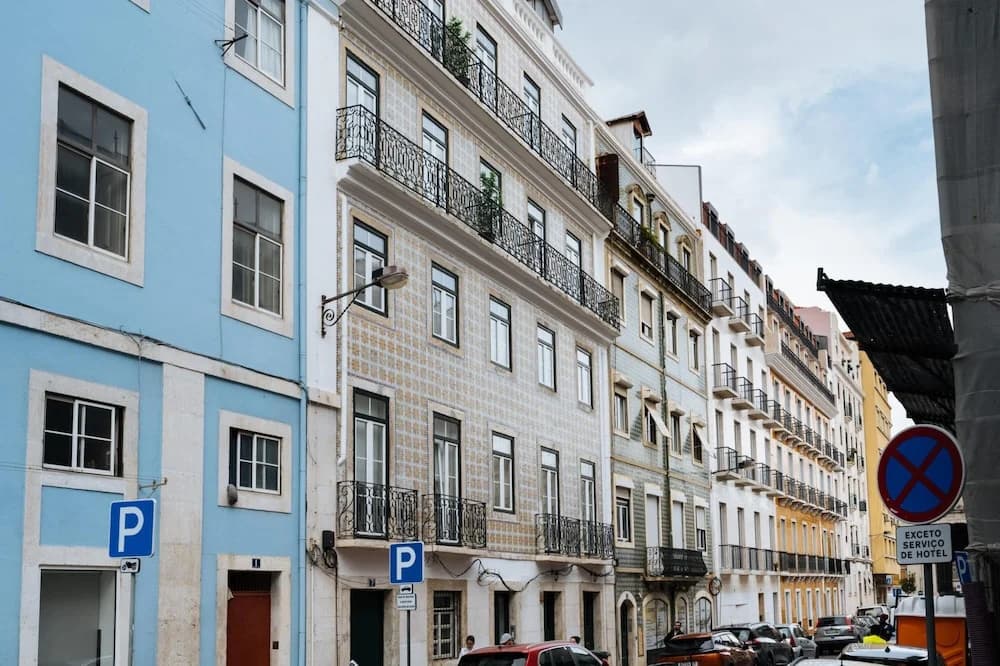 Urban Vista in Lisbon - by Misha s Place 5D - photo 1