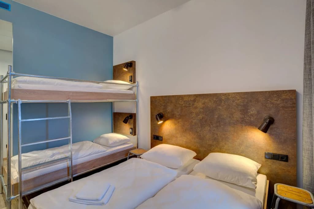 Meininger Hotel Berlin Tiergarten - photo 6