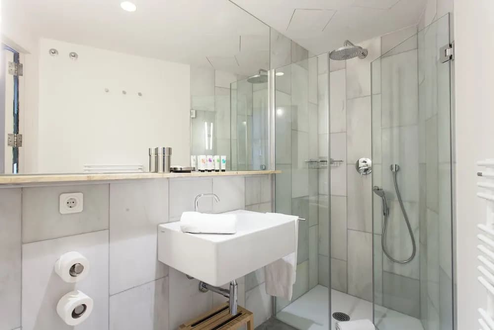 Aspasios City Oasis Apartments - photo 8