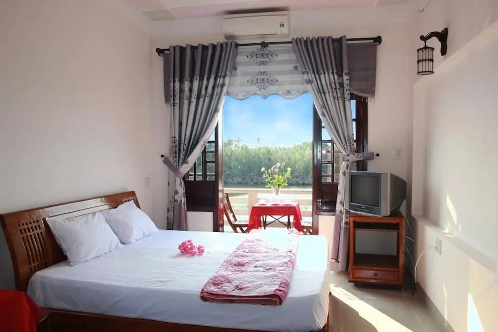 Lakeside Homestay - main photo