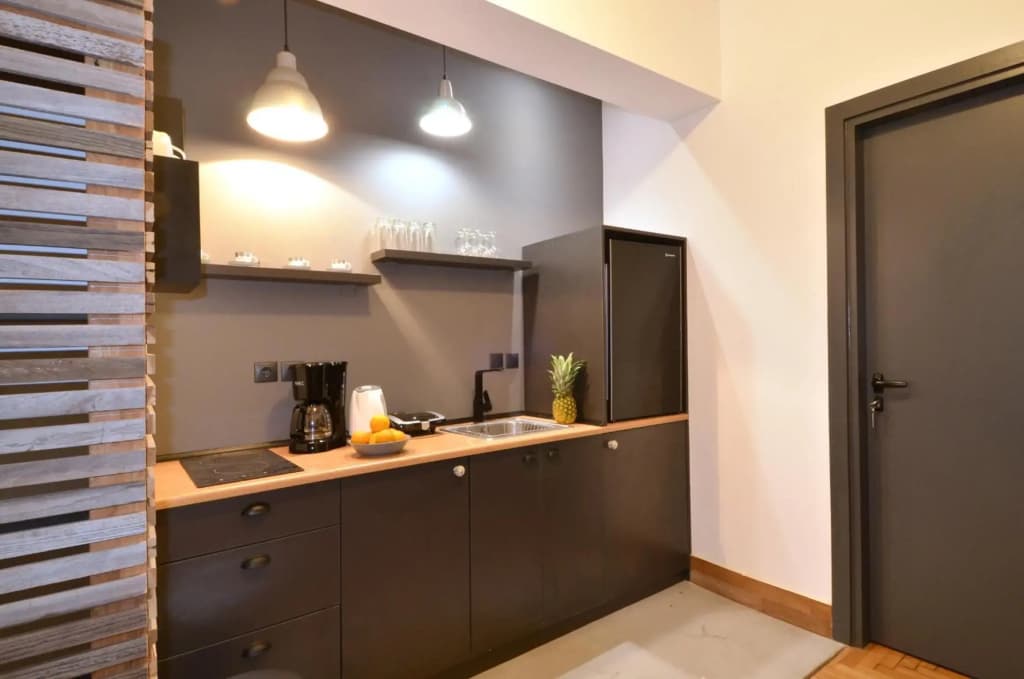 A modern rustic cosy apartment at the foot of Mount Lycabettus - photo 3