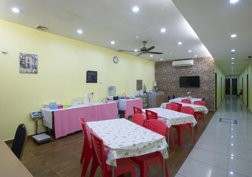 Hotel Zamburger Sri Petaling - photo 21