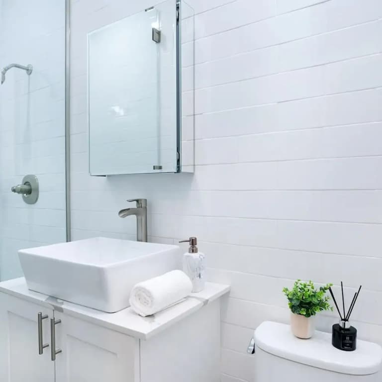 1290-3 New Renovated 2 Bedrooms in UES - photo 7