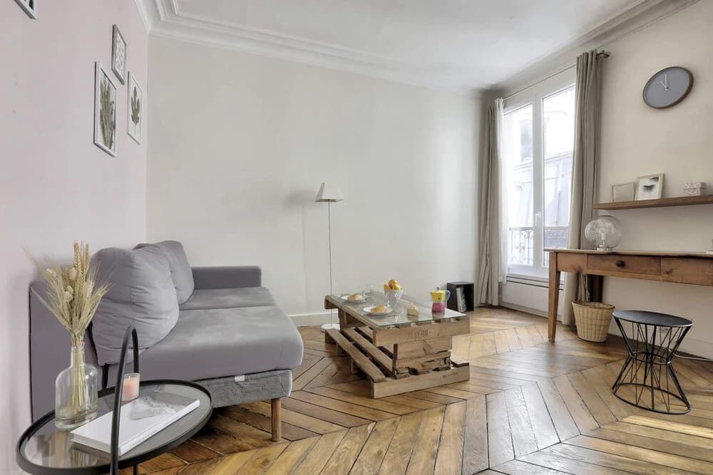 Classy and Cosy 1-bedroom Ensuite, 2min Walk From Cadet Metro - photo 9
