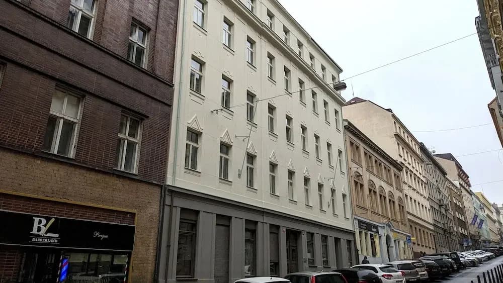 Black & White Apartment by Wenceslas Sq. - photo 3