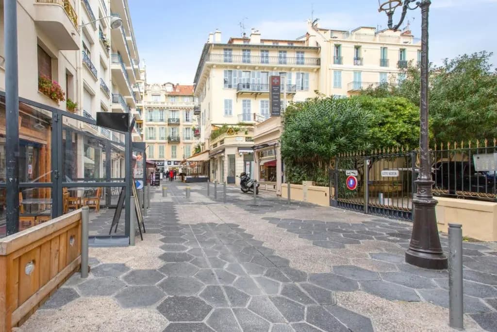 Calm studio at the heart of Nice Gold Square 3 min to the beach - Welkeys - photo 6