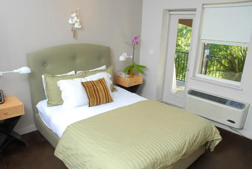 The Eo Inn - Downtown - photo 19