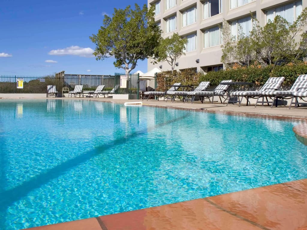 Mercure Sydney Parramatta - photo 17