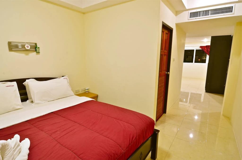 Square One Hotel Patong - photo 3