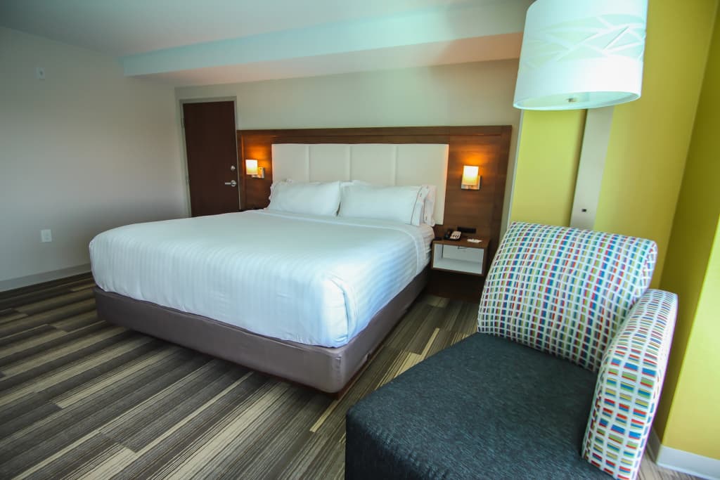 Holiday Inn Express & Suites Miami Airport East by IHG - photo 38