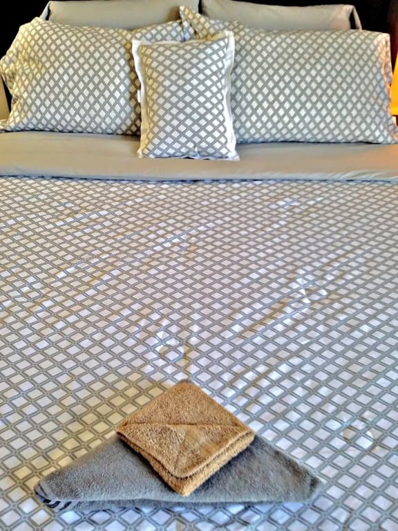 Hipsters Cove Bed & Breakfast - photo 3