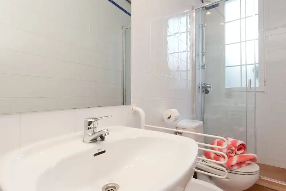 Puerta Del Sol II Apartment - photo 6