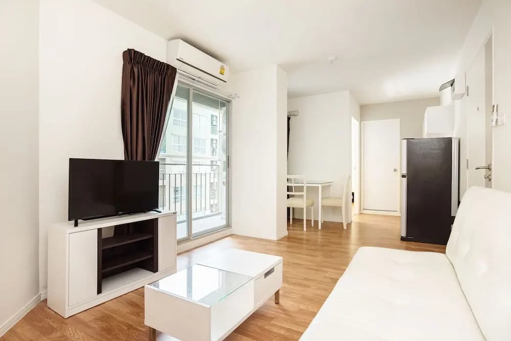 Favstay - Lumpini Place Bangkok Rama 4-Ratchada - main photo